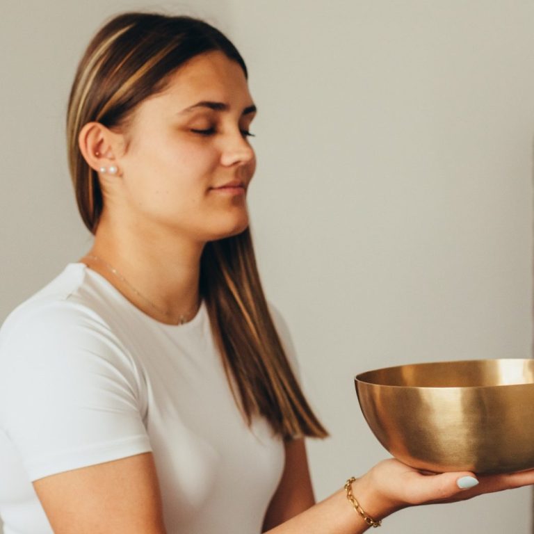 Klangmassage mit Peter Hess Klangschalen im Klangstudio in Aulendorf